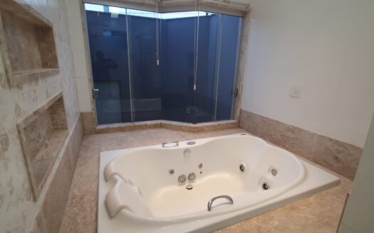 SOBRADO À VENDA NO RESIDENCIAL INTERLAGOS