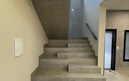 Sobrado à venda Res. Dona Luzia