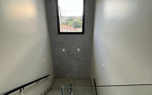 Sobrado à venda Res. Dona Luzia