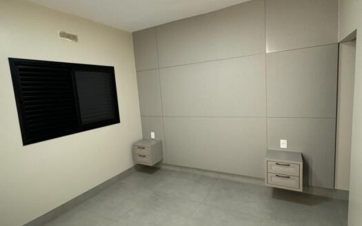 Sobrado à venda Res. Dona Luzia