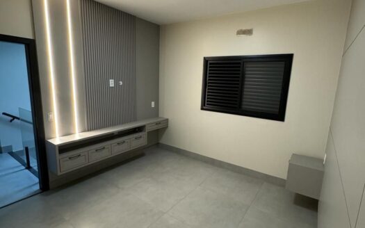 Sobrado à venda Res. Dona Luzia