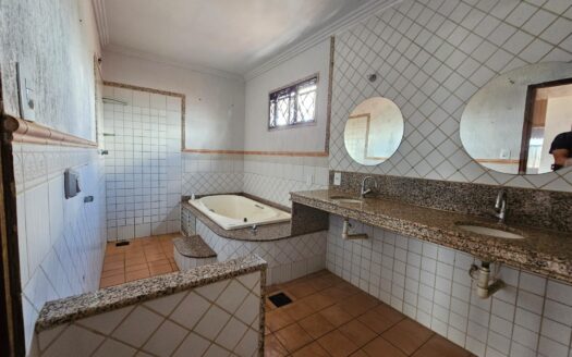 Sobrado Comercial à venda em Rio Verde