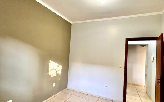 ALUGO APARTAMENTO JD GOIAS