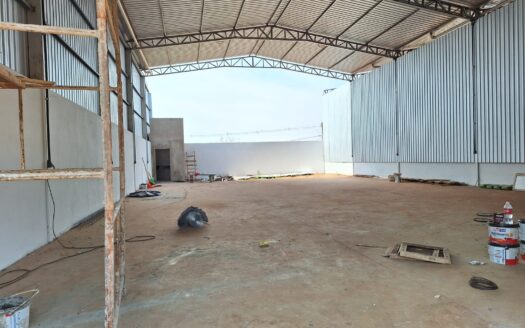 ALUGO GALPÃO NA AVENIDA NO CIDADE JARDIM