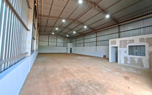 ALUGO GALPÃO NA AVENIDA NO CIDADE JARDIM