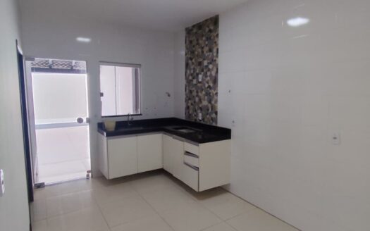 ALUGO CASA NO GAMELEIRA