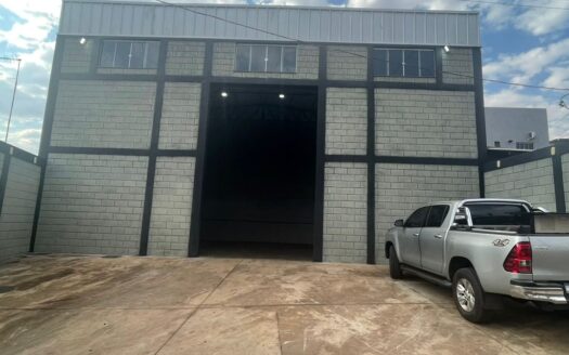 ALUGO GALPÃO PROX A AVENIDA PAUZANES