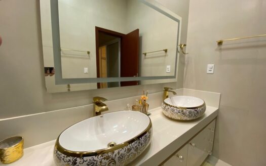 ALUGO CASA ALTO PADRAO EM CONDOMINIO FECHADO EM RIO VERDE