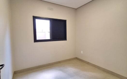 CASA À VENDA NO JD PRESIDENTE