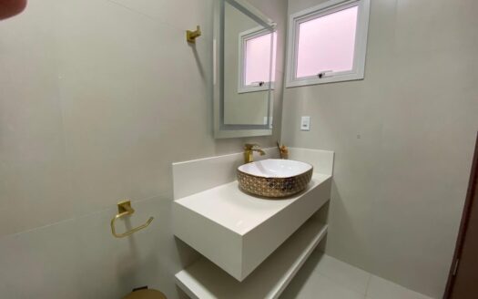 ALUGO CASA ALTO PADRAO EM CONDOMINIO FECHADO EM RIO VERDE