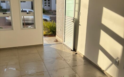 ALUGO CASA RESIDENCIAL MANDACARU