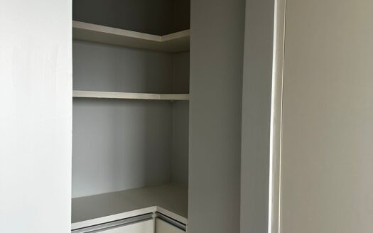 ALUGO APARTAMENTO PROXIMO À UNIRV 3 QUARTOS