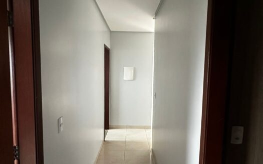 ALUGO APARTAMENTO PROXIMO À UNIRV 3 QUARTOS