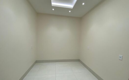 ALUGO CASA ALTO PADRAO EM CONDOMINIO FECHADO EM RIO VERDE