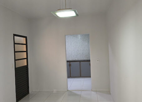 Alugo casa na Vila Rocha