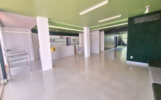 Alugo imóvel comercial na Avenida no Parque dos Buritis